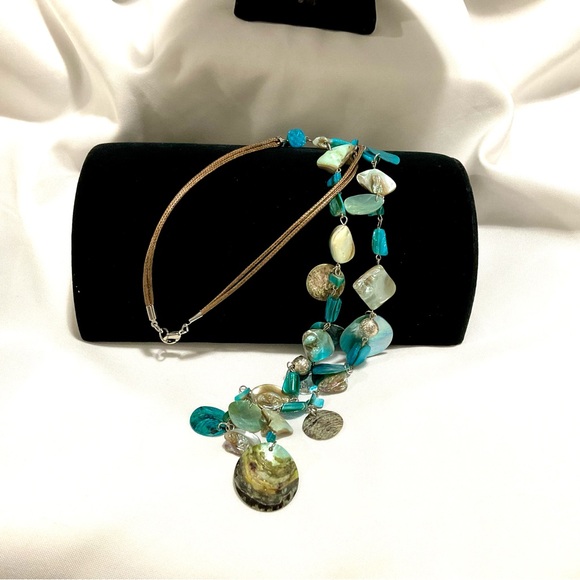 Blue Mother of Pearl necklace - Picture 11 of 11